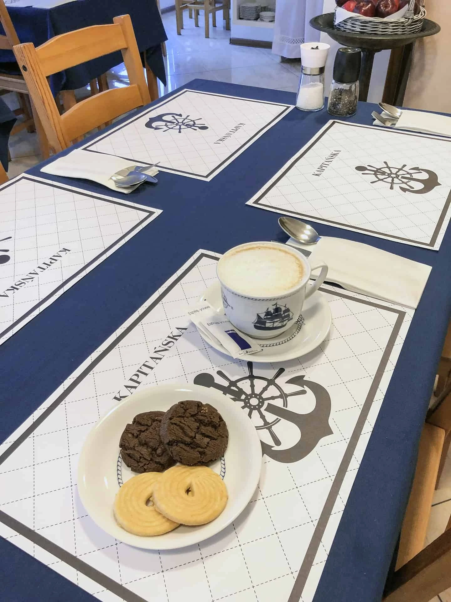 podkładki na stół dla restauracji KAPITAŃSKA