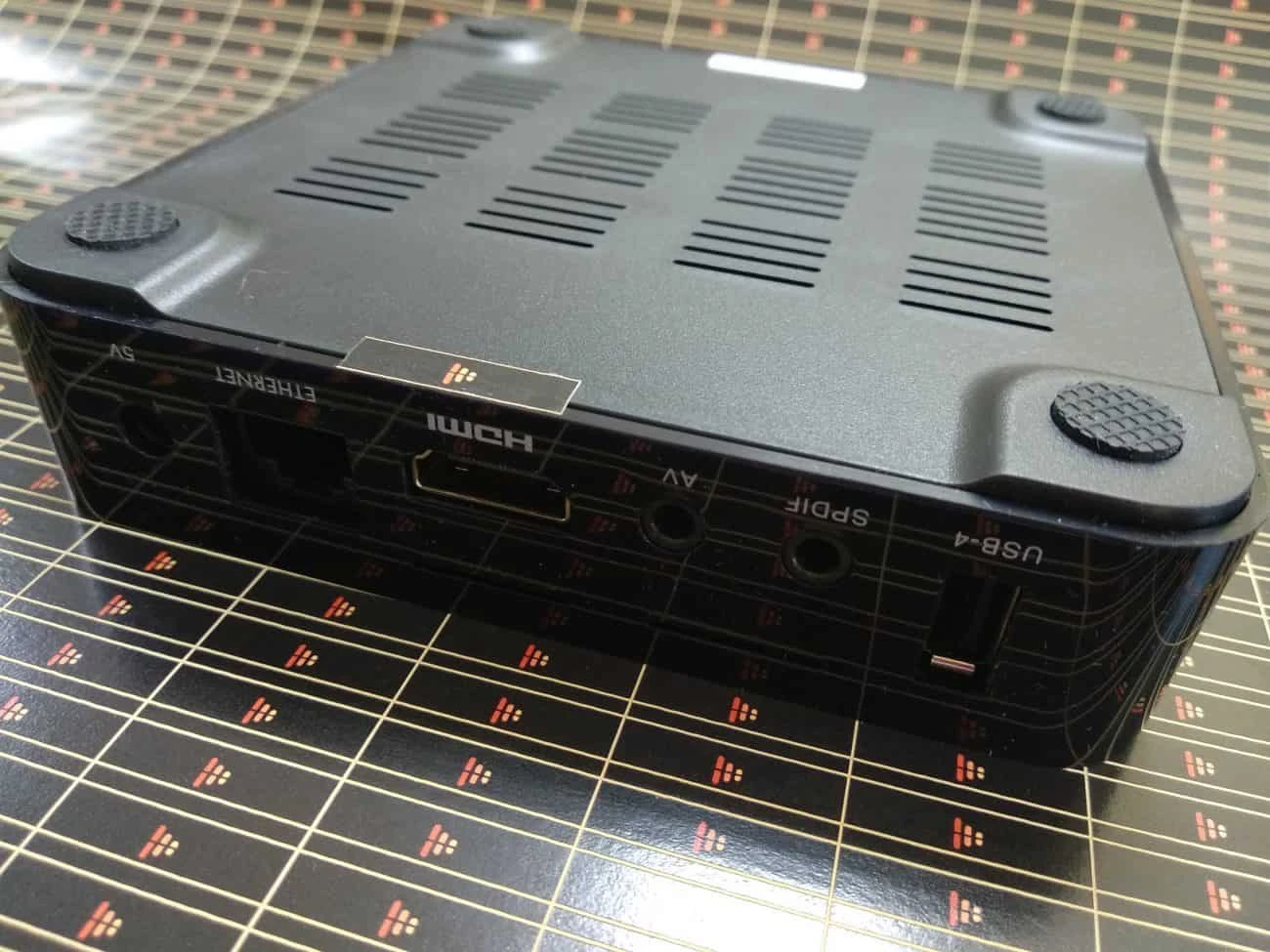 naklejki plombowe z logo dla firmy