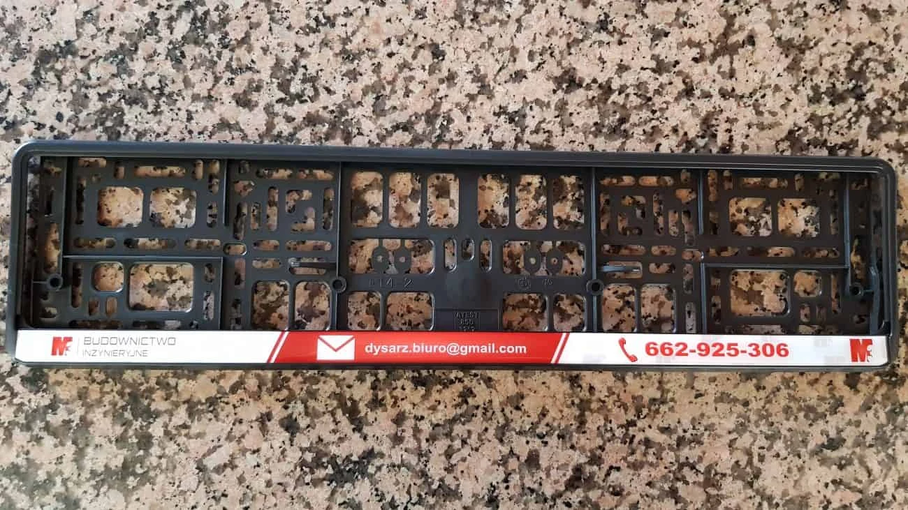 ramki z listwą reklamową i nadrukiem dla M3 Budownictwo Inżynieryjne