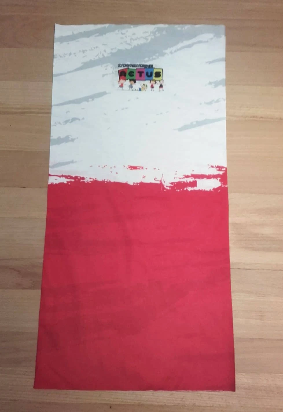 kominy z nadrukowanym logo Actus