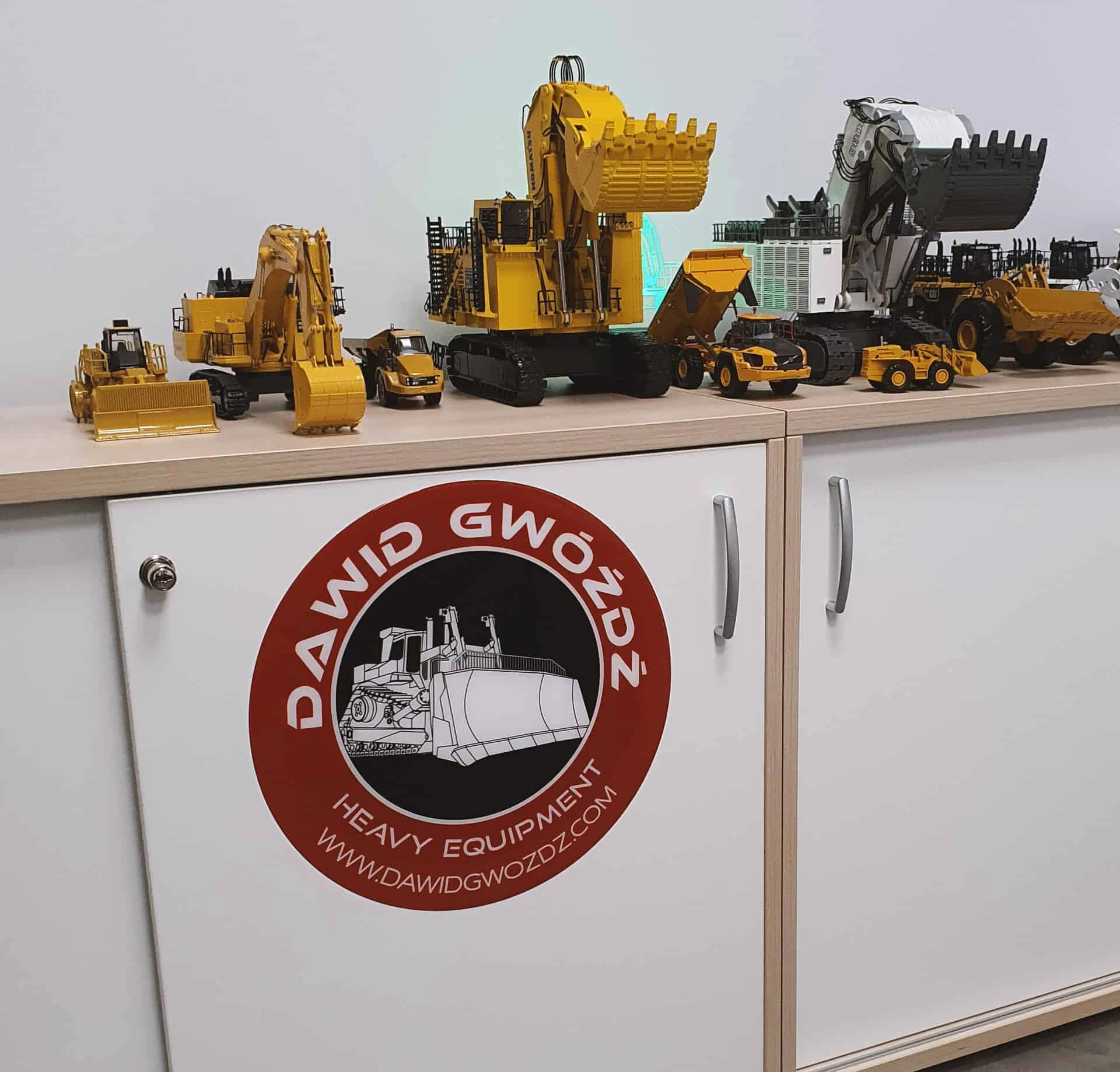 naklejka reklamowa z logo Dawid Gwóźdź