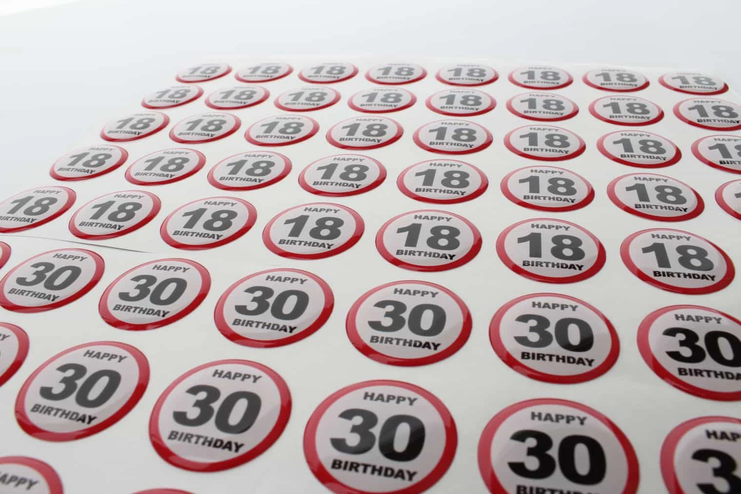 realizacja naklejki wypukłe