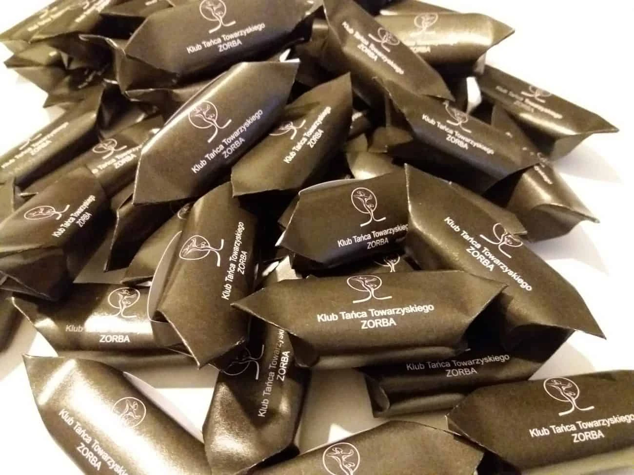 zdjęcie realizacji na krówki reklamowe dla Klubu Tańca Towarzyskiego ZORBA