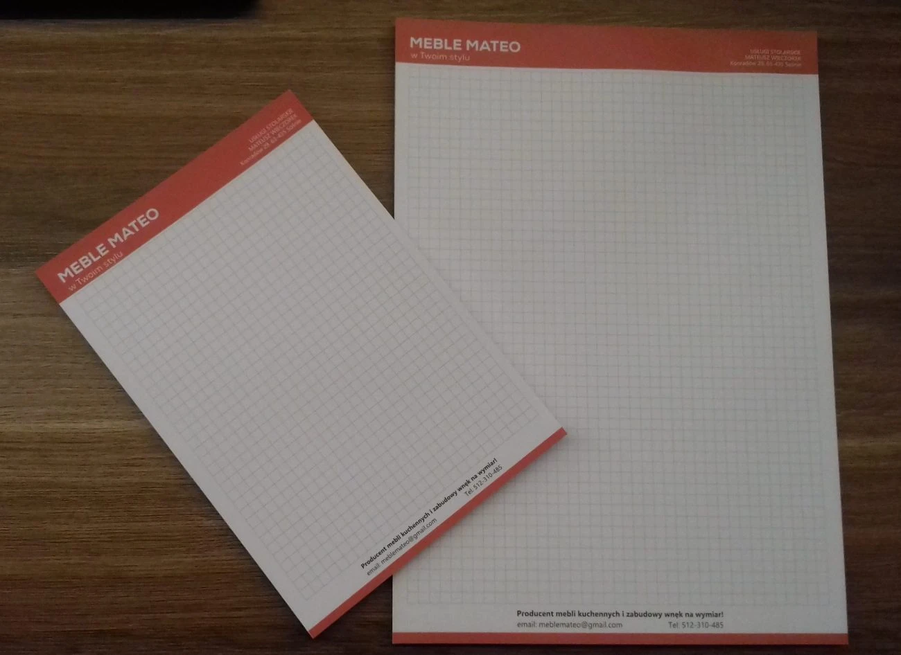 notesy firmowe w kratkę z logo MEBLE MATEO