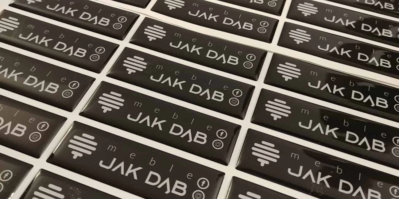 naklejki wypukłe z nadrukiem firmy meble JAK DĄB