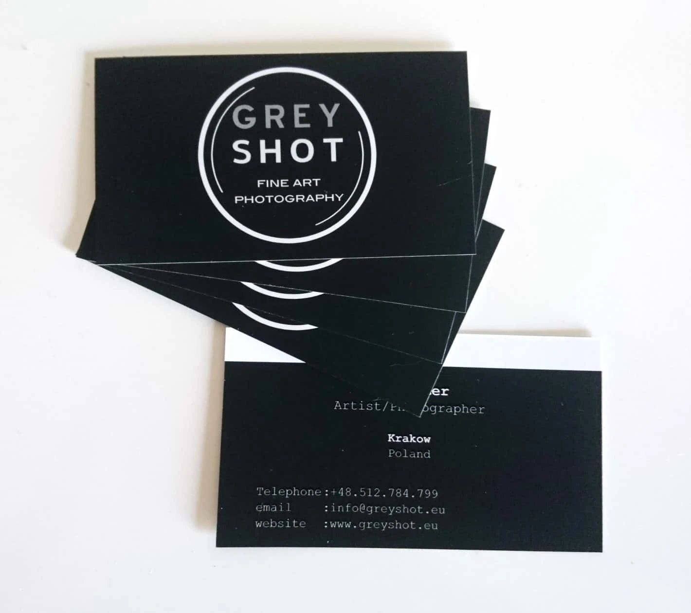 Wizytówki z uszlachetnieniem UV dla Grey Shot