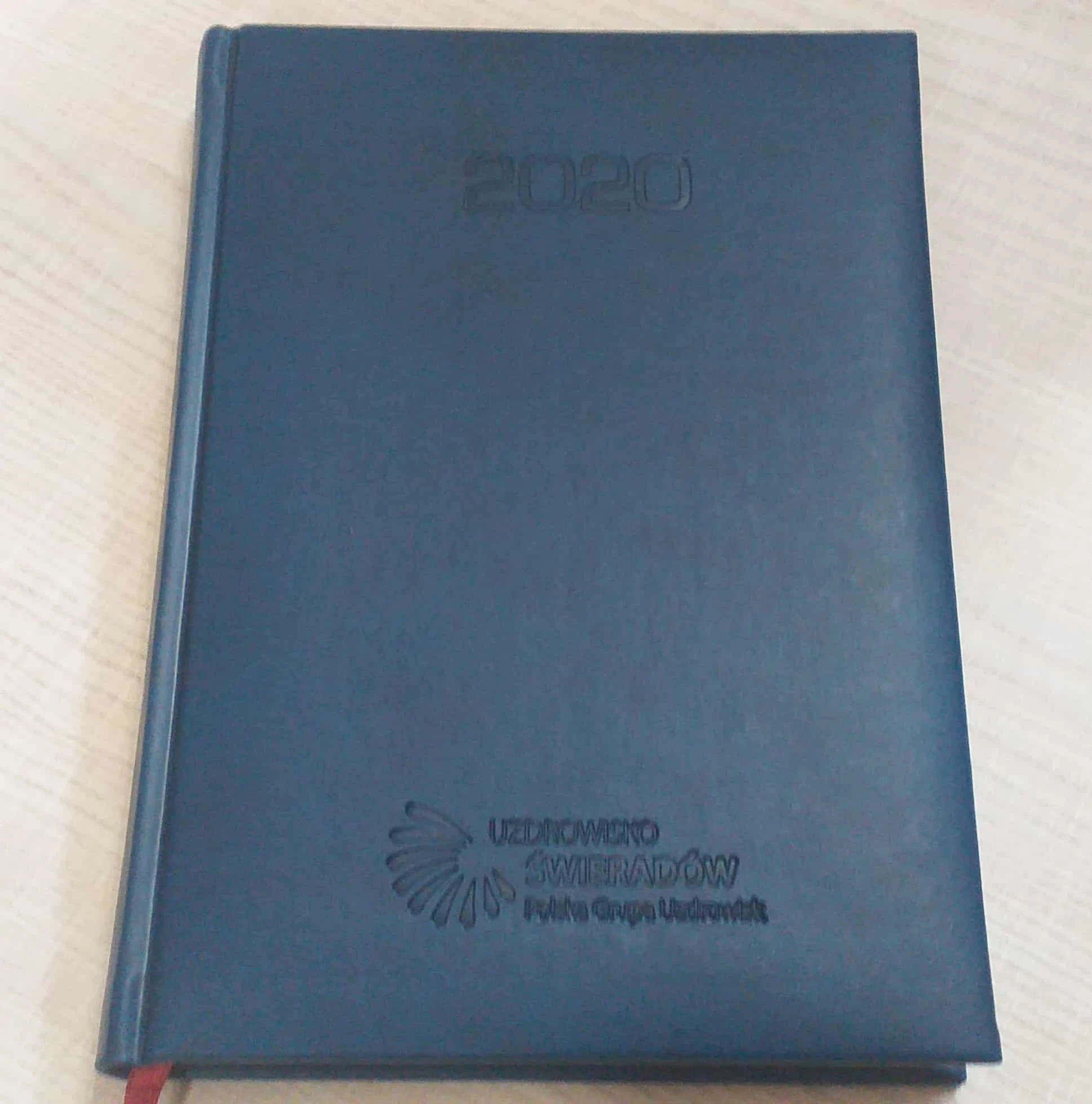 kalendarz książkowy z tłoczonym logo Uzdrowisko Świeradów Polska Grupa Uzdrowisk