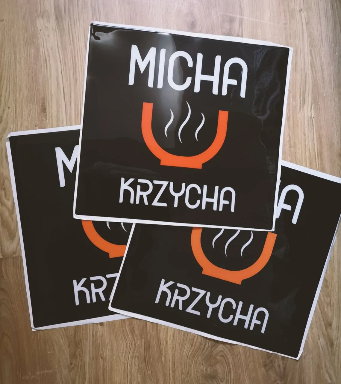naklejki z logo micha u krzycha