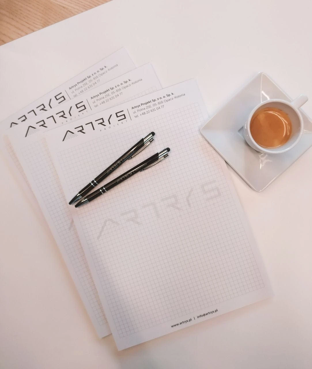 notesy firmowe z logo Artrys