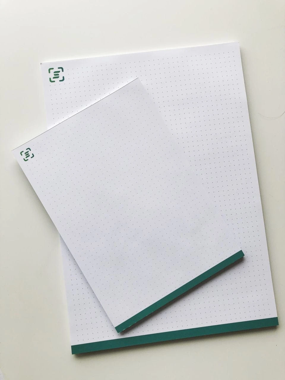 notesy reklamowe w kropki