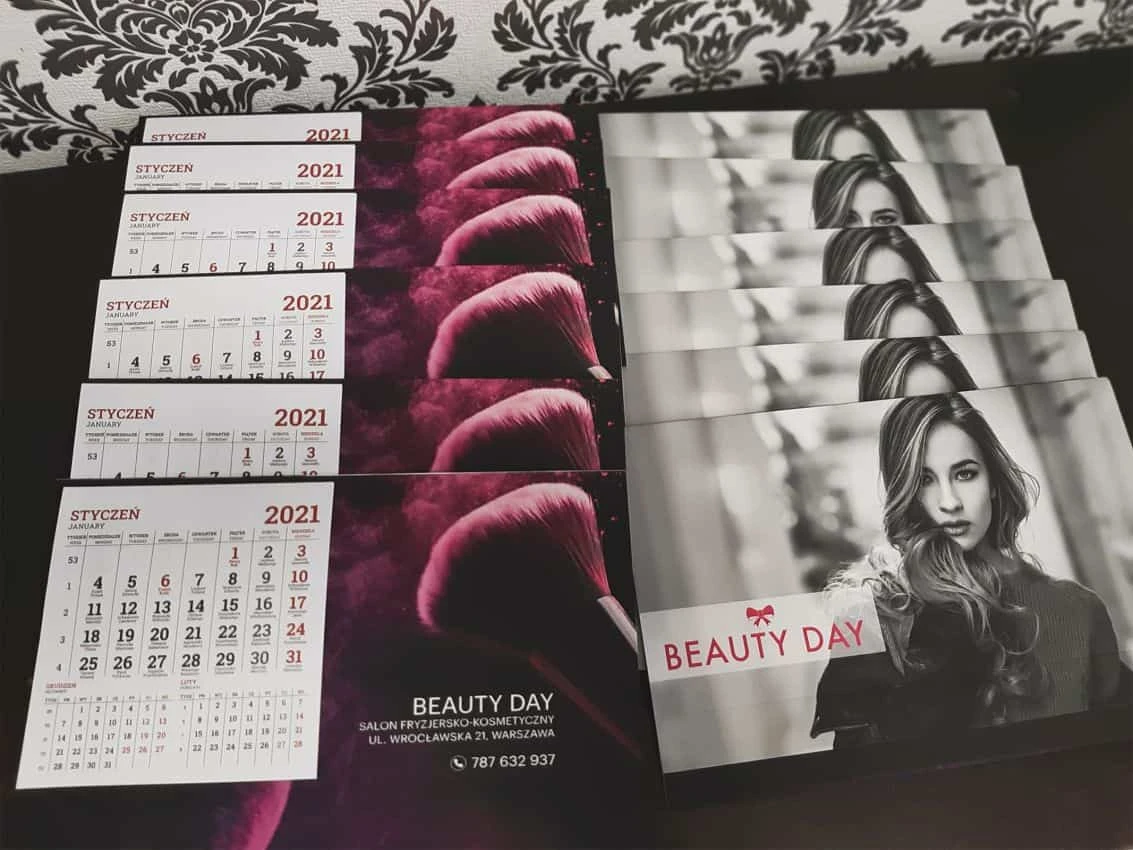 kalendarze biurkowe z logo Beauty Day