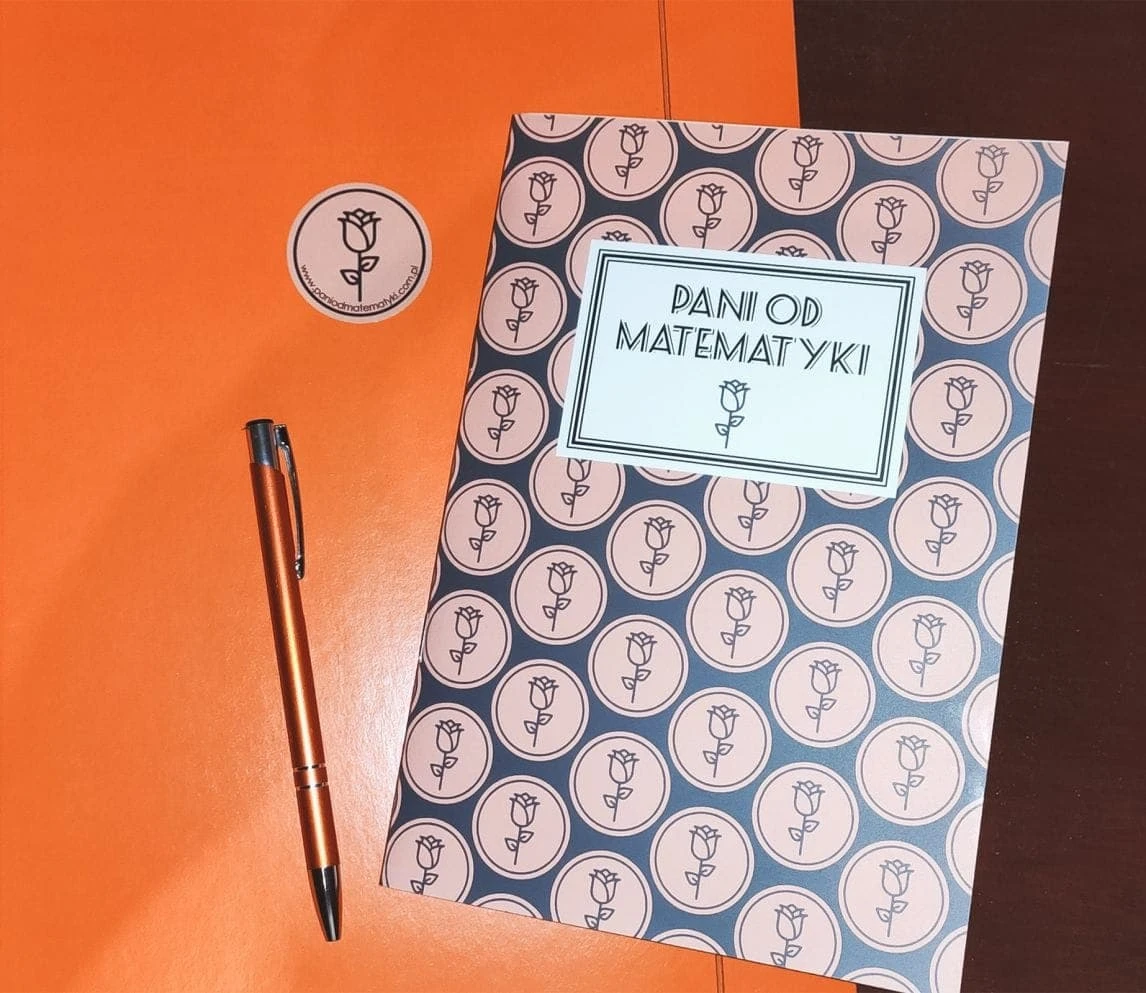 zeszyty z logo Pani od matematyki