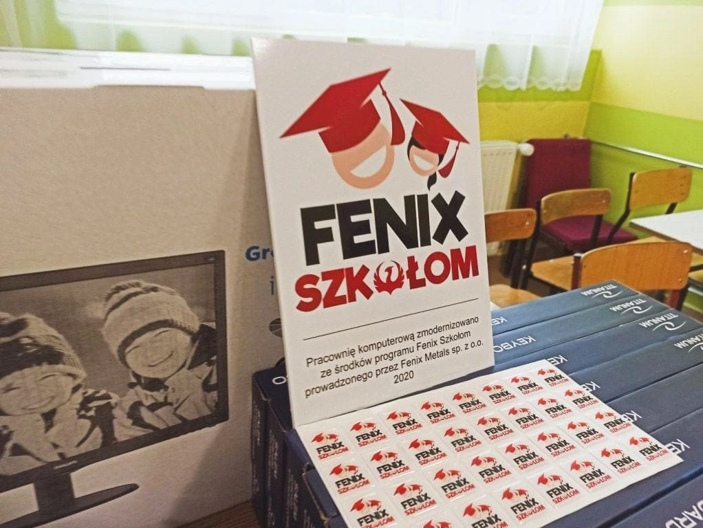naklejki z nadrukiem FENIX Szkołom
