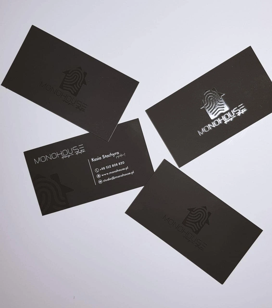 wizytówki firmowe z logo MONOHOUSE