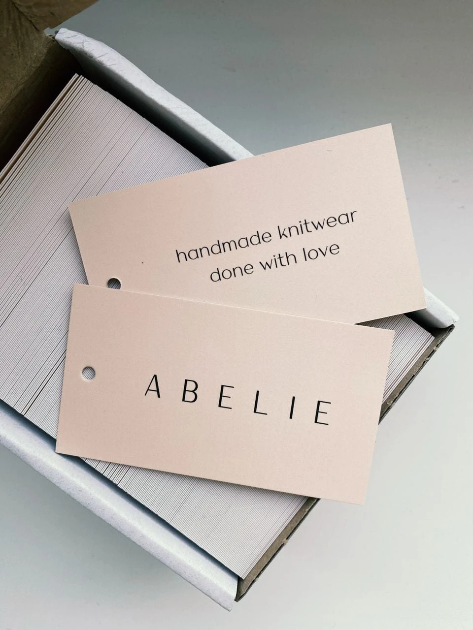 metki reklamowe z logo Abelie