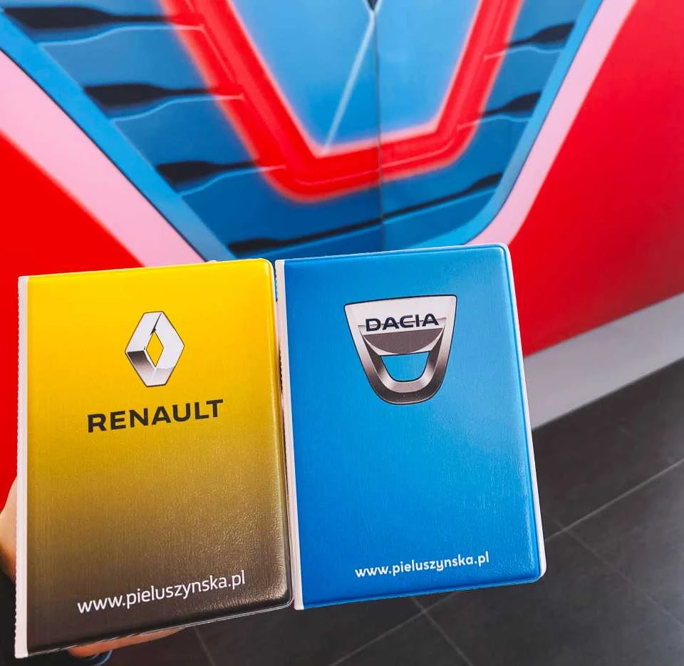 etui na dokumenty z logo RENAULT i DACIA
