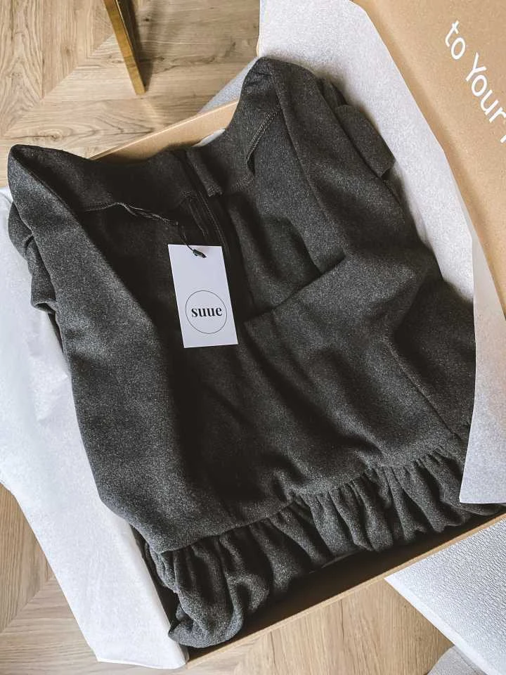 metki papierowe odzieżowe z logo suue\