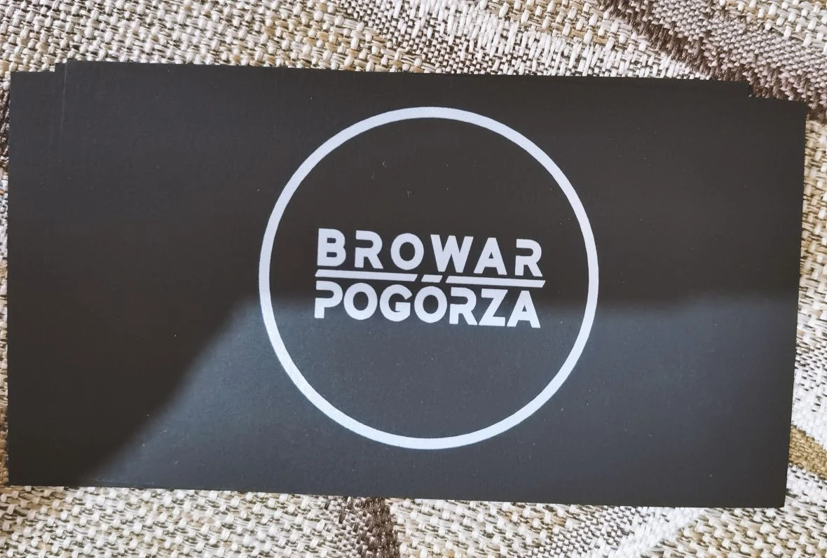 barwione czarne wizytówki z logo BROWAR POGORZA