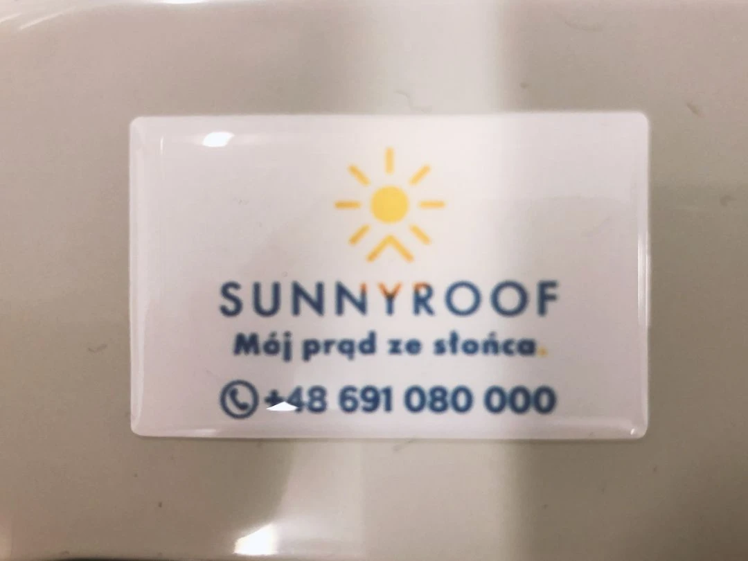 naklejki wypukłe z logo SUNNYROOF