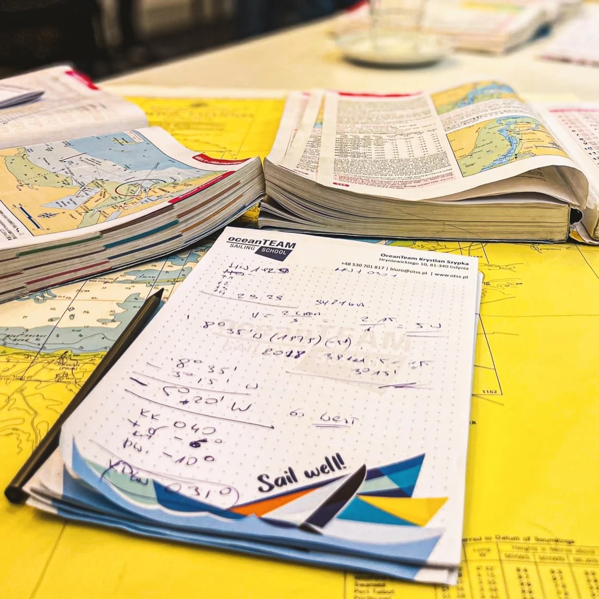 notesy w kropki z nadrukiem firmowym