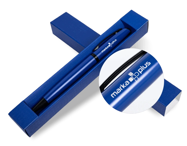 długopis z nadrukiem w kolorowym zapakowaniu