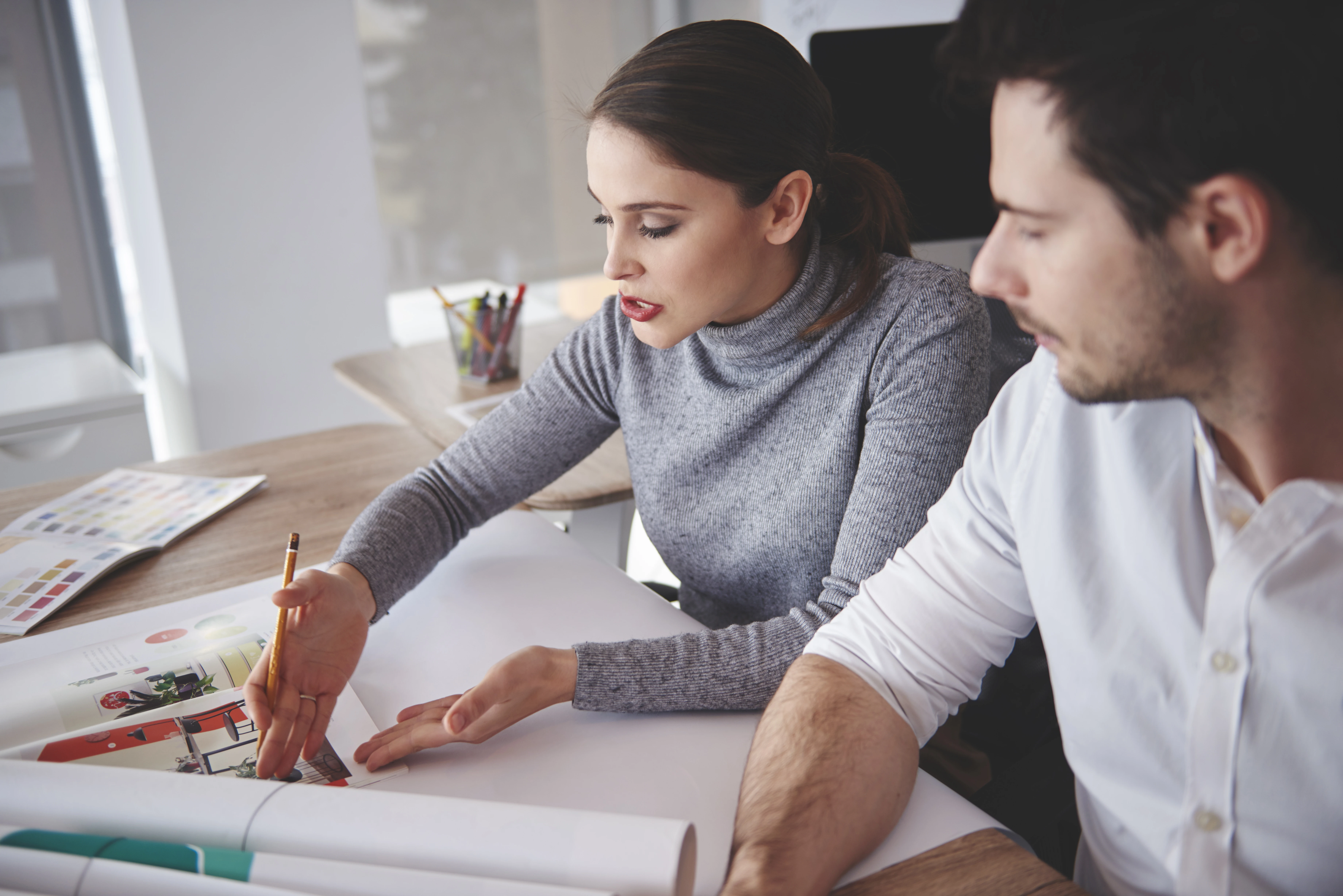 Co to są spady w projekcie graficznym i dlaczego są niezbędne?