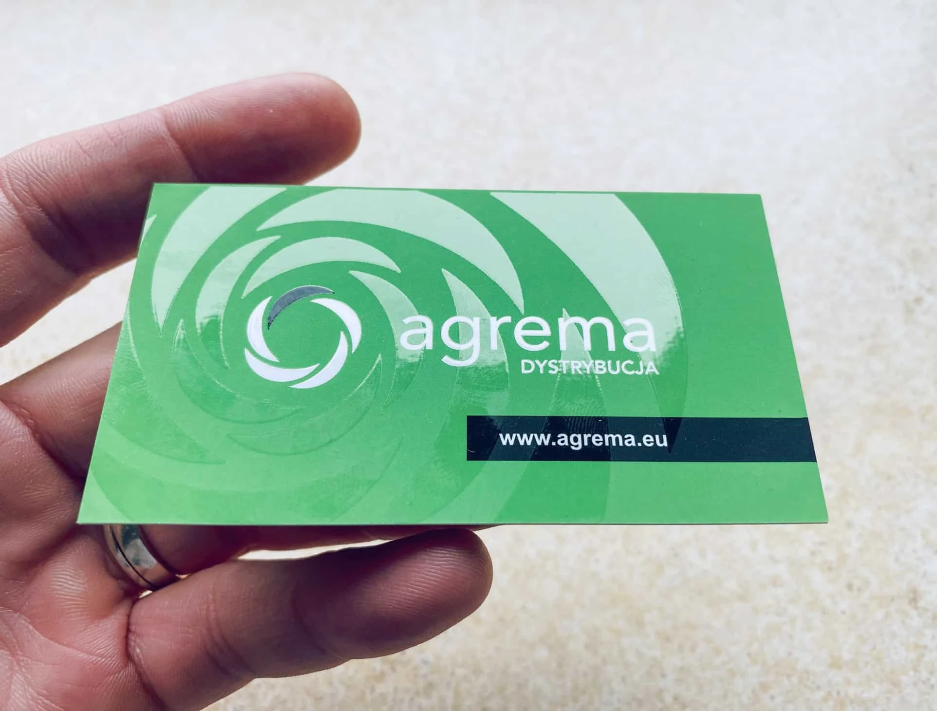 wizytówki z lakierem wybiórczym dla agrema