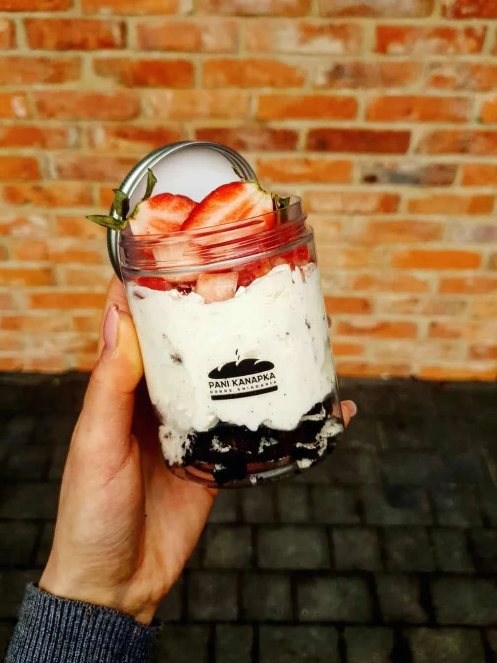 naklejki przeźroczyste z logo Pani kanapka