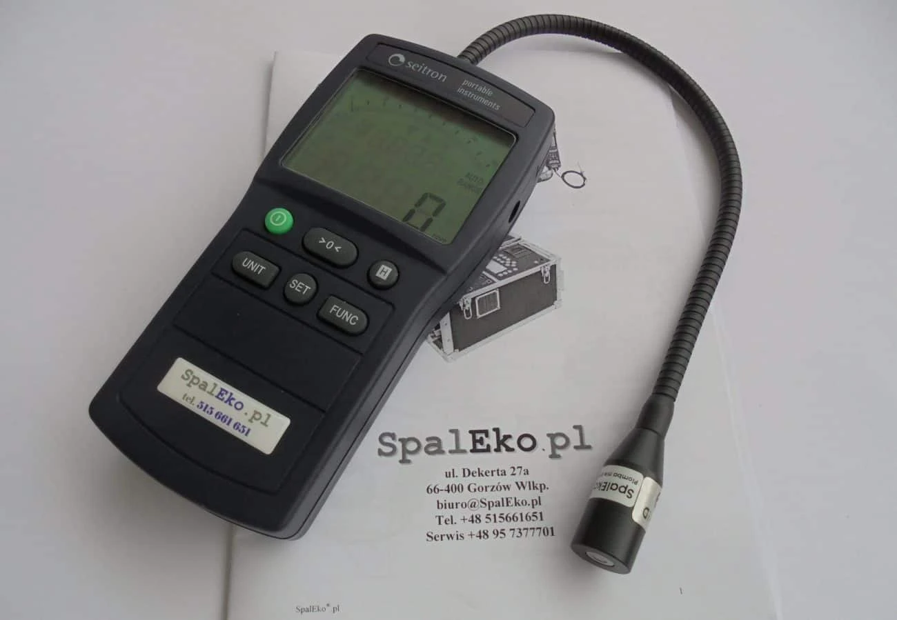 naklejki doming z logo SpalEko przyklejona na produkt