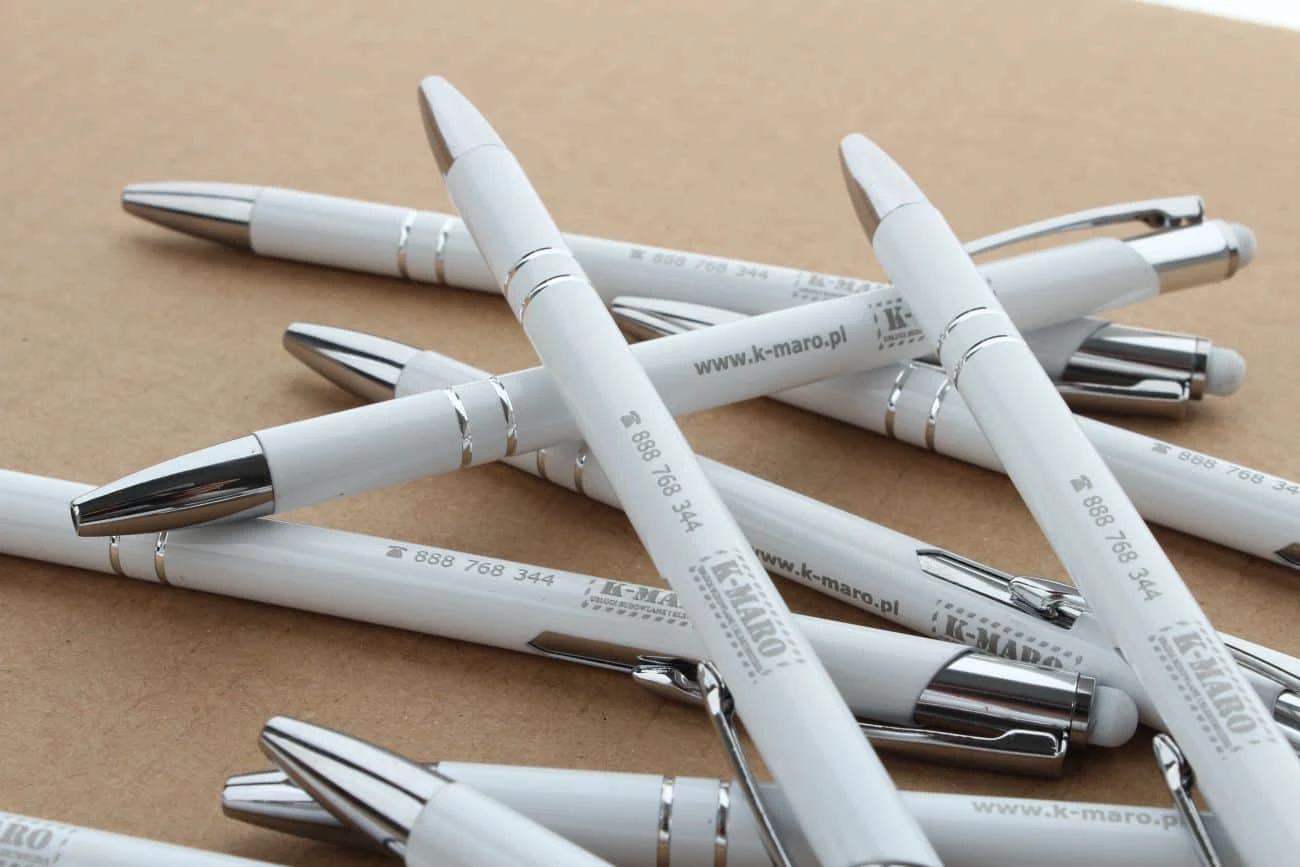 długopisy firmowe z grawerowanym logo K-Maro