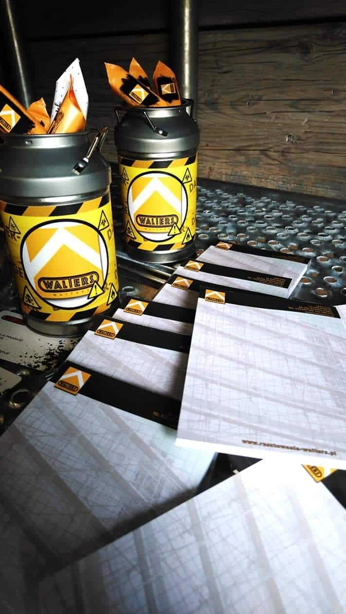 notesy z logo firmy Walters