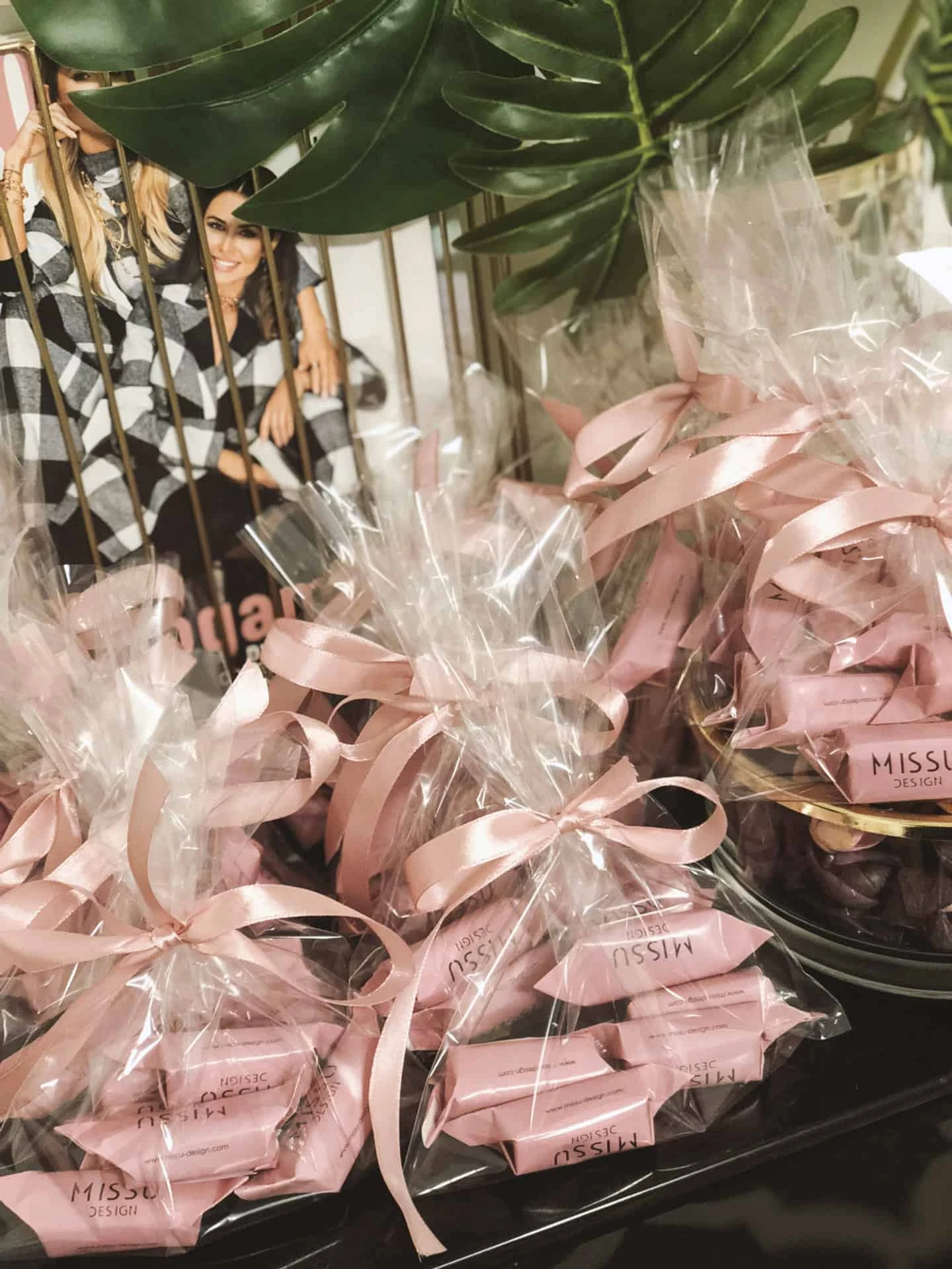 krówki firmowe z nadrukowanym logo Missu Desig