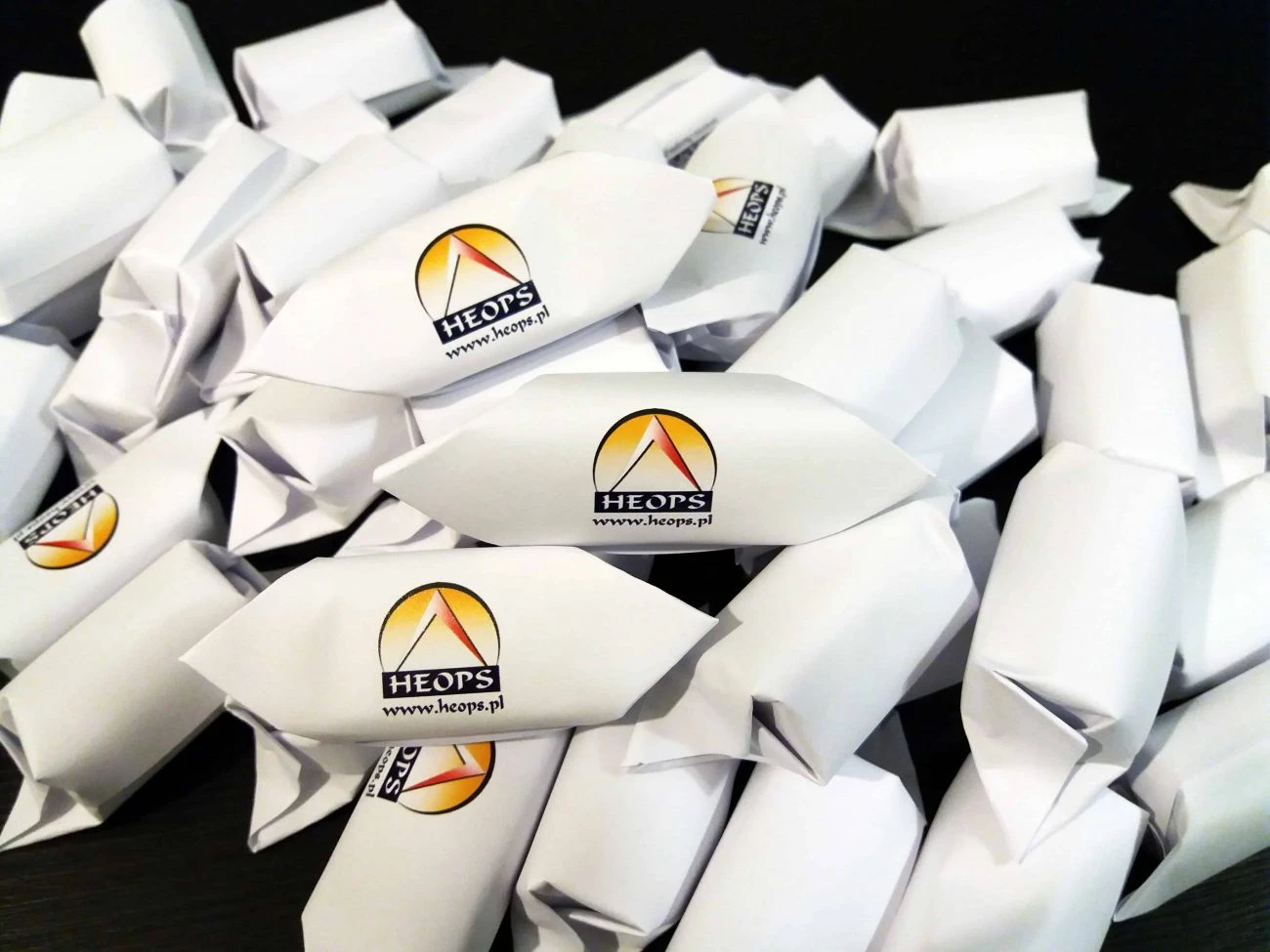 krówki reklamowe dla firmy Heops