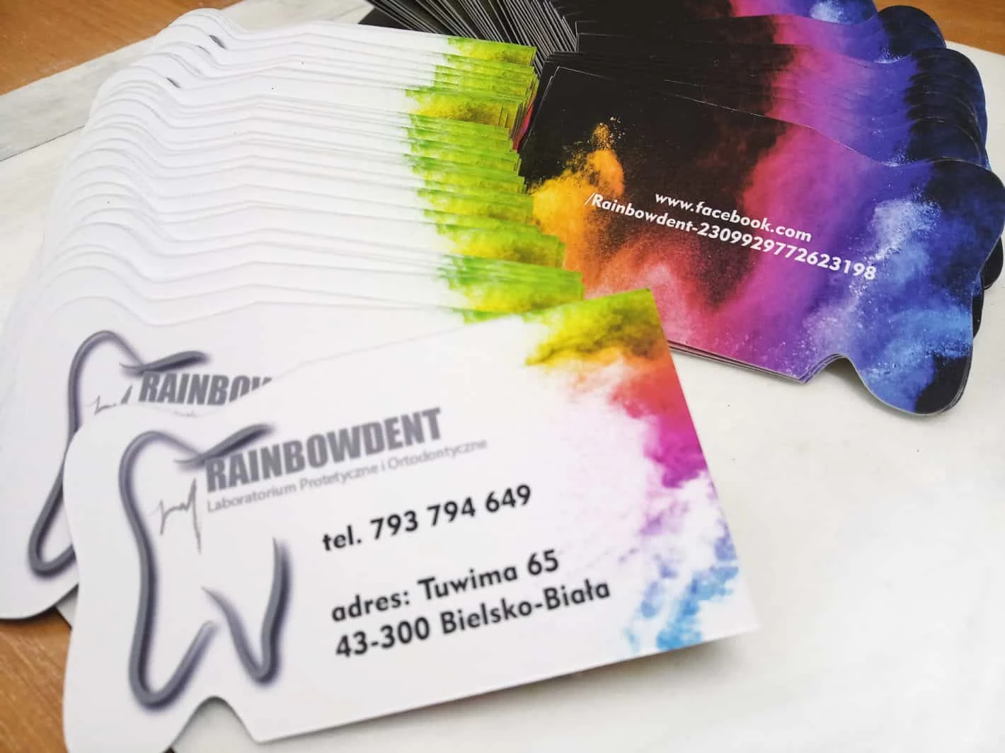 wizytówki z indywidulnym kształtem dla RainBowDent