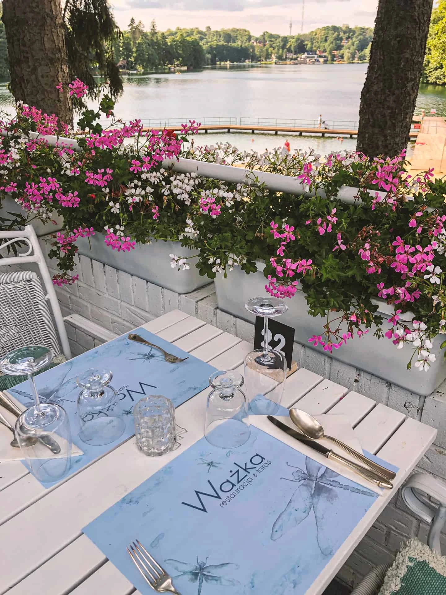 podkładki na stół w restauracji Ważka