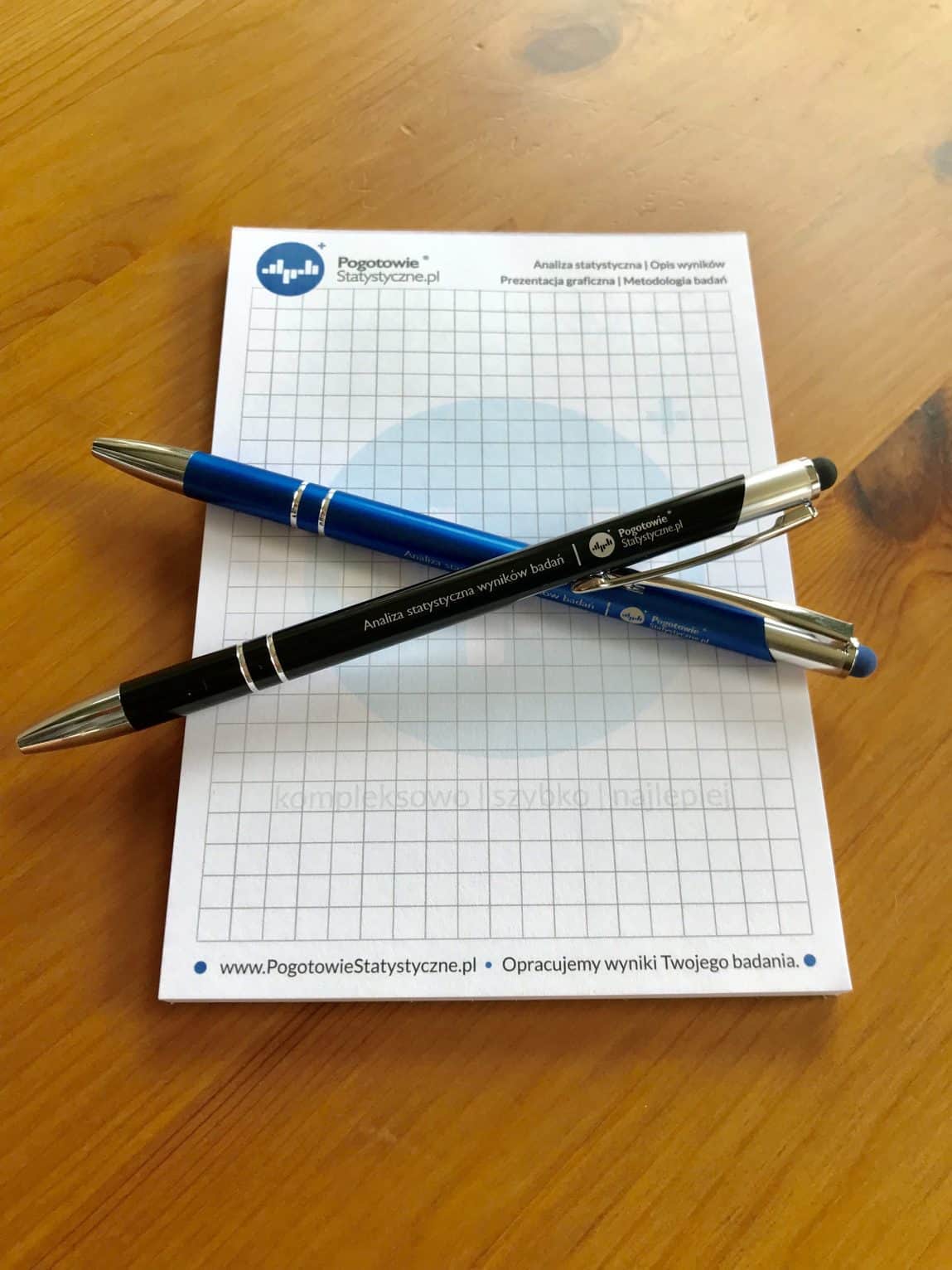 notesy i długopisy z logo Pogotowie Statystyczne