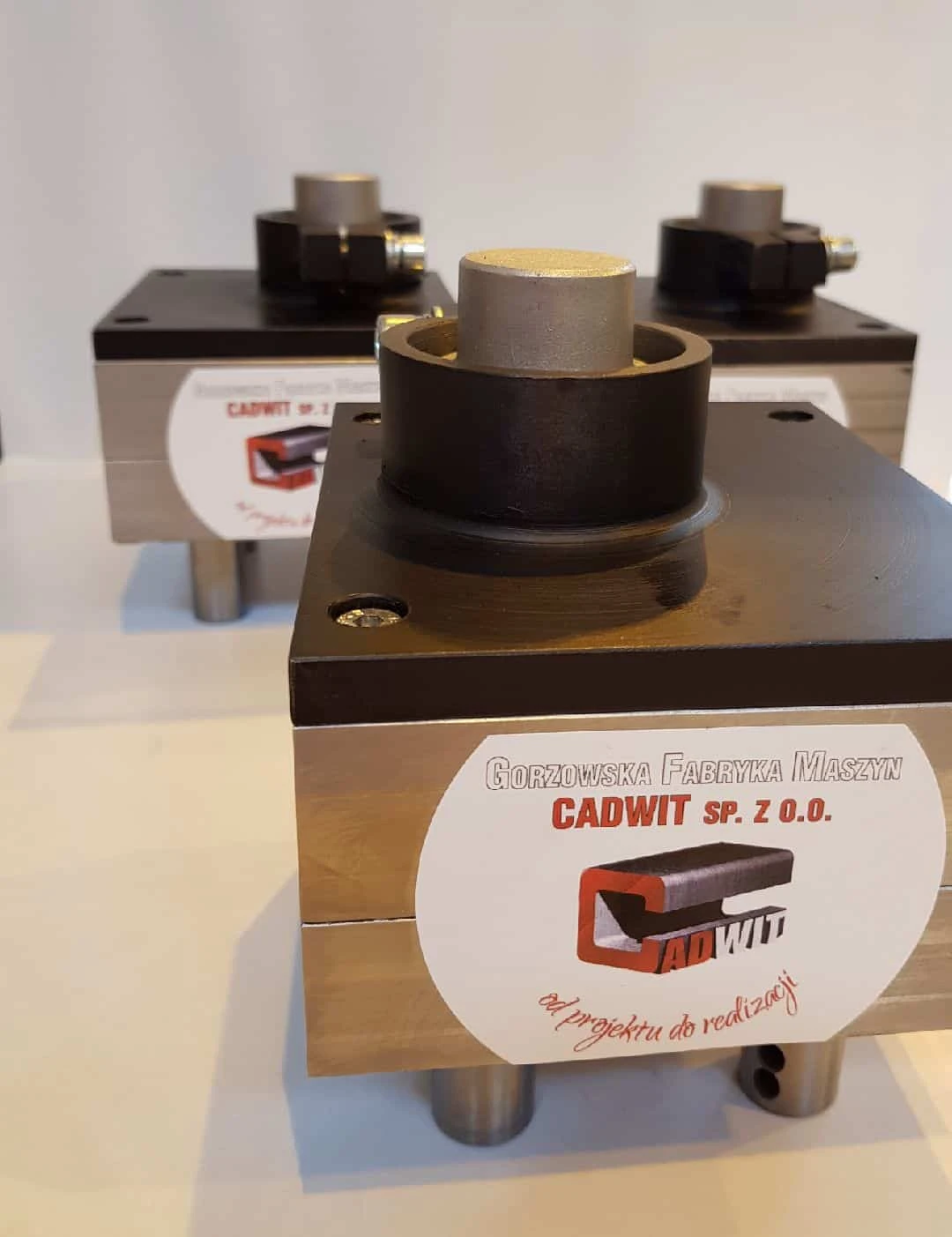 naklejki reklamowe dla firmy Cadwit sp. z o.o.