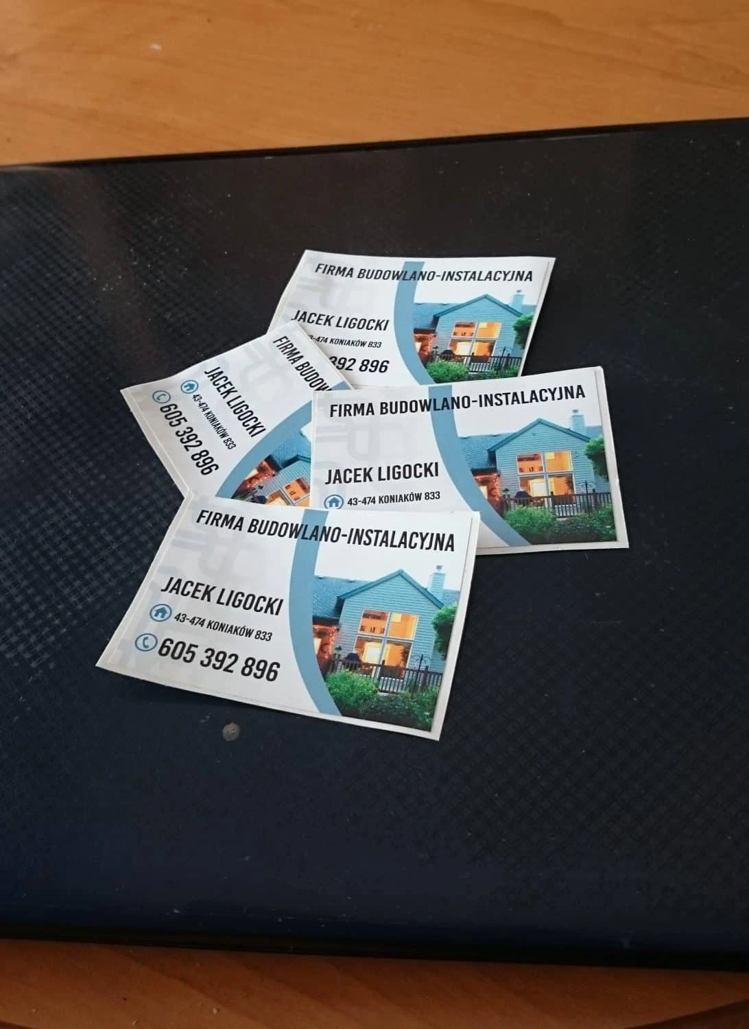 naklejki reklamowe z reklamą dla firmy budowlanej Jacka Ligockiego