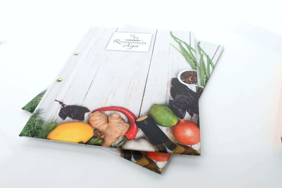 realizacja etui menu dla restauracji Aga