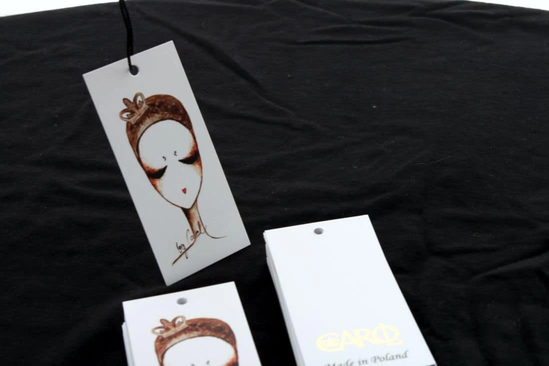 zdjęcie z realizacji na metki dla CARO