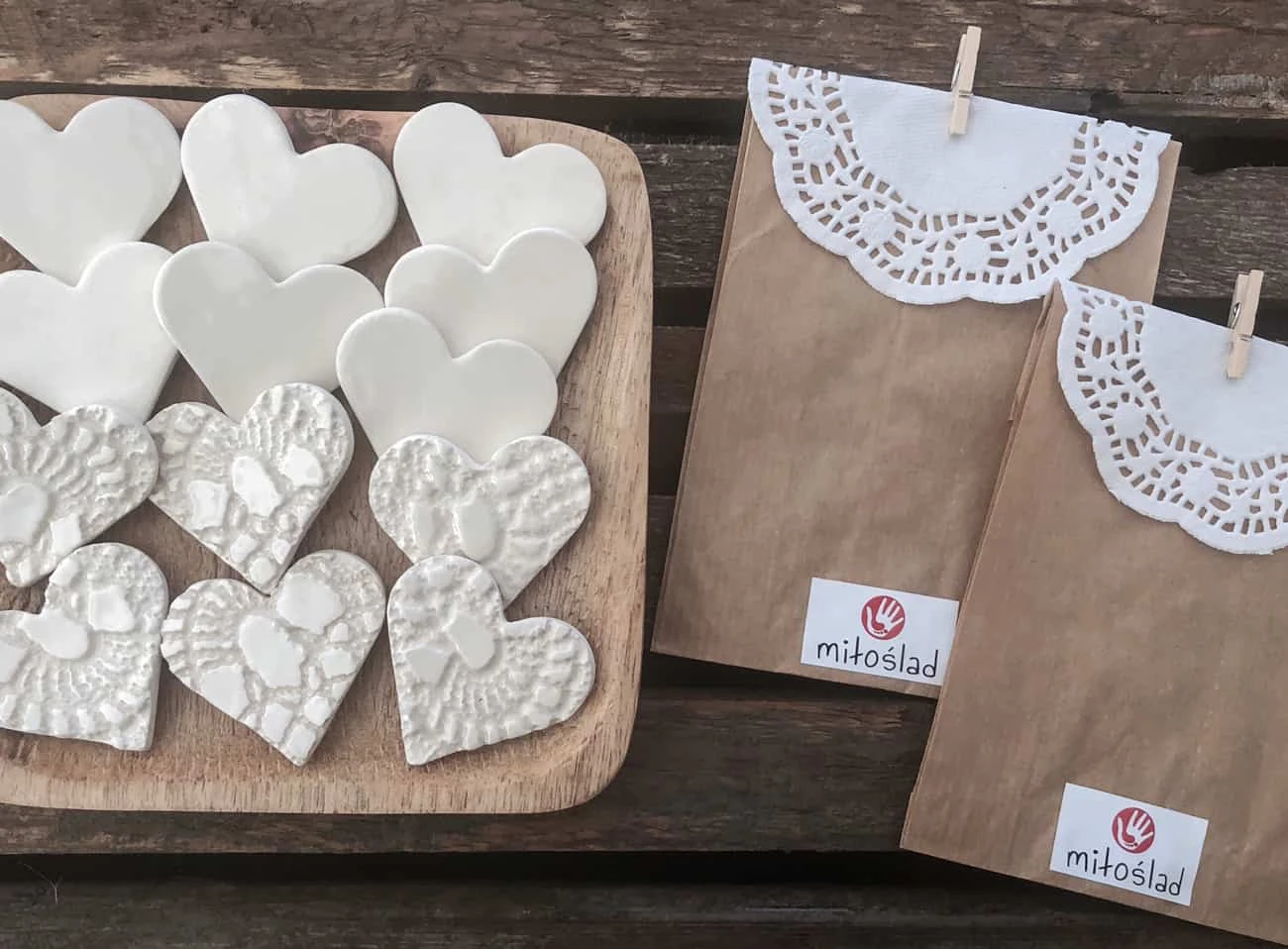 naklejki z logo miłoślad