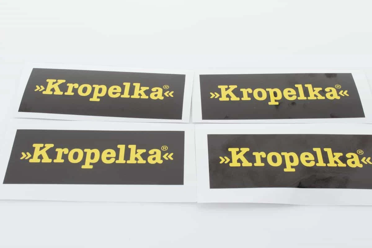 zdjęcie naklejek firmowych z logo Kropelka