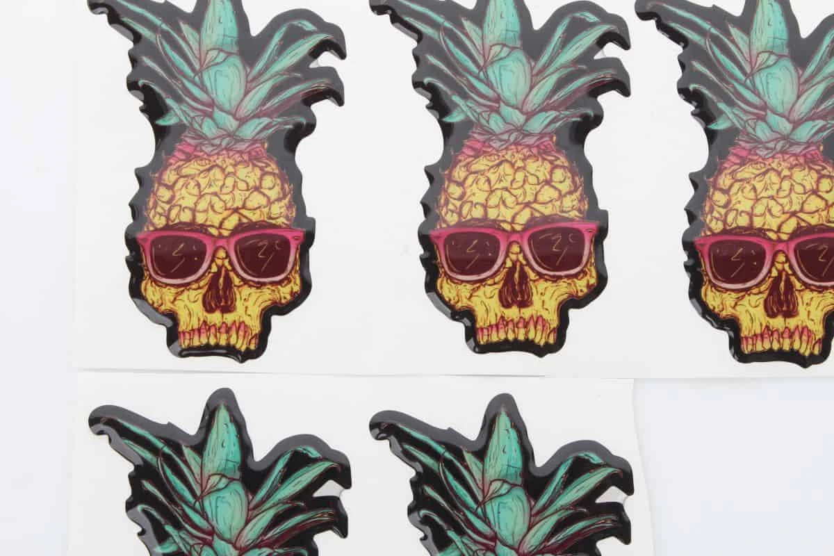 zdjęcie naklejek 3d wycinanych po obrysie