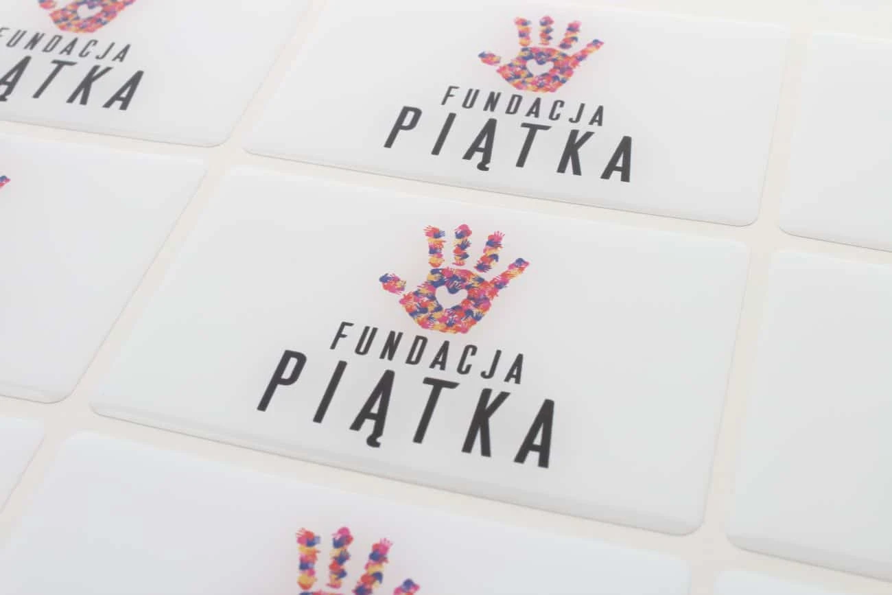 Naklejki 3d dla Fundacji Piątka