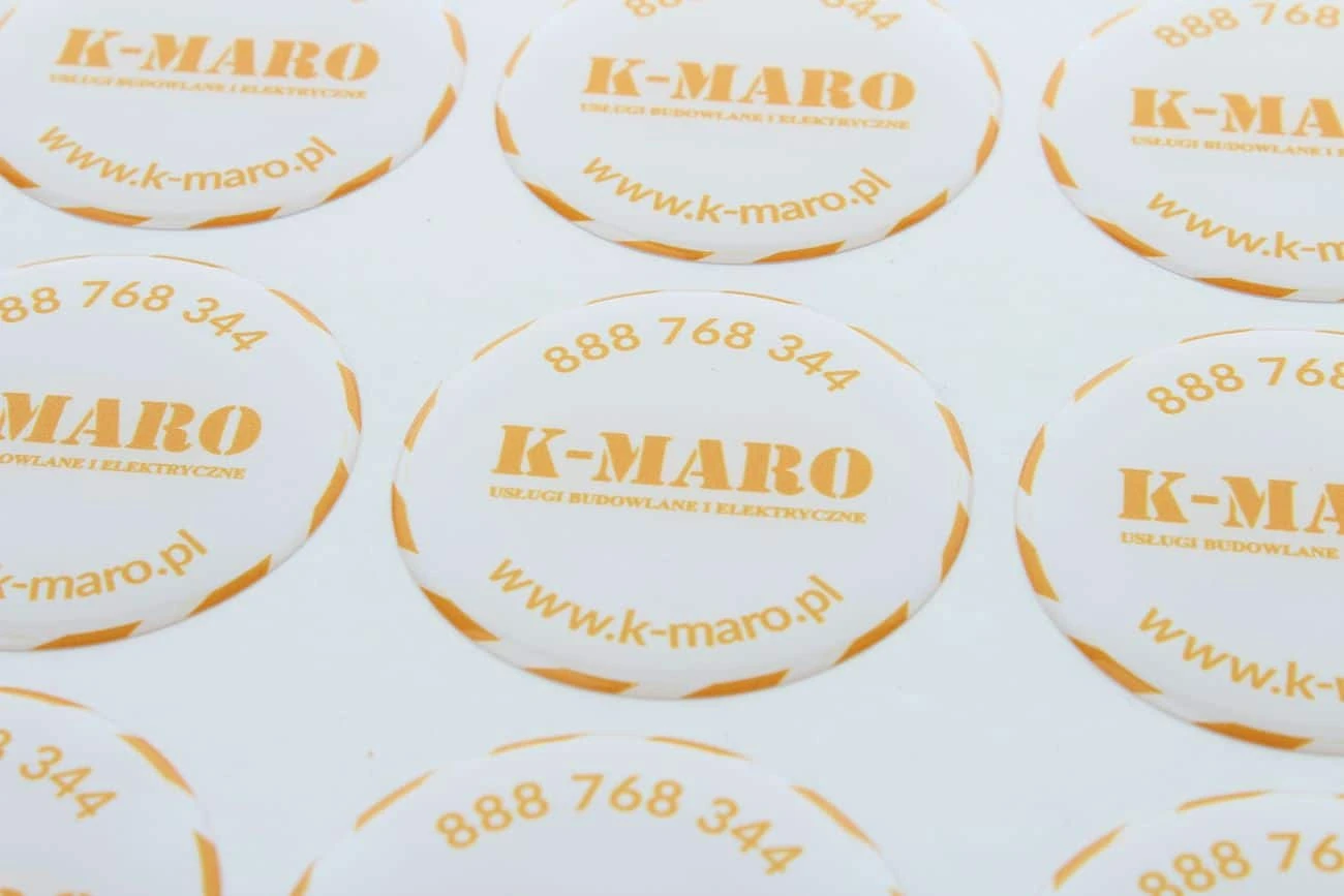 naklejki firmowe wypukłe dla firmy K-Maro