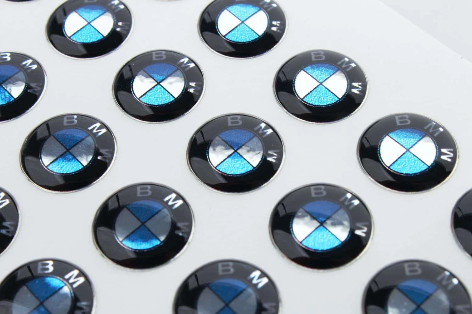 naklejki wypukłe dla BMW - na folii srebrnej