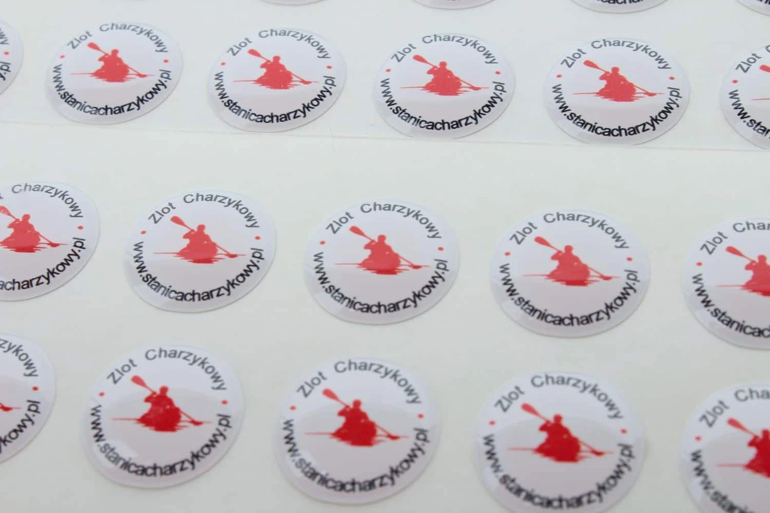realizacja naklejek wypukłych dla Zlotu Charzyków