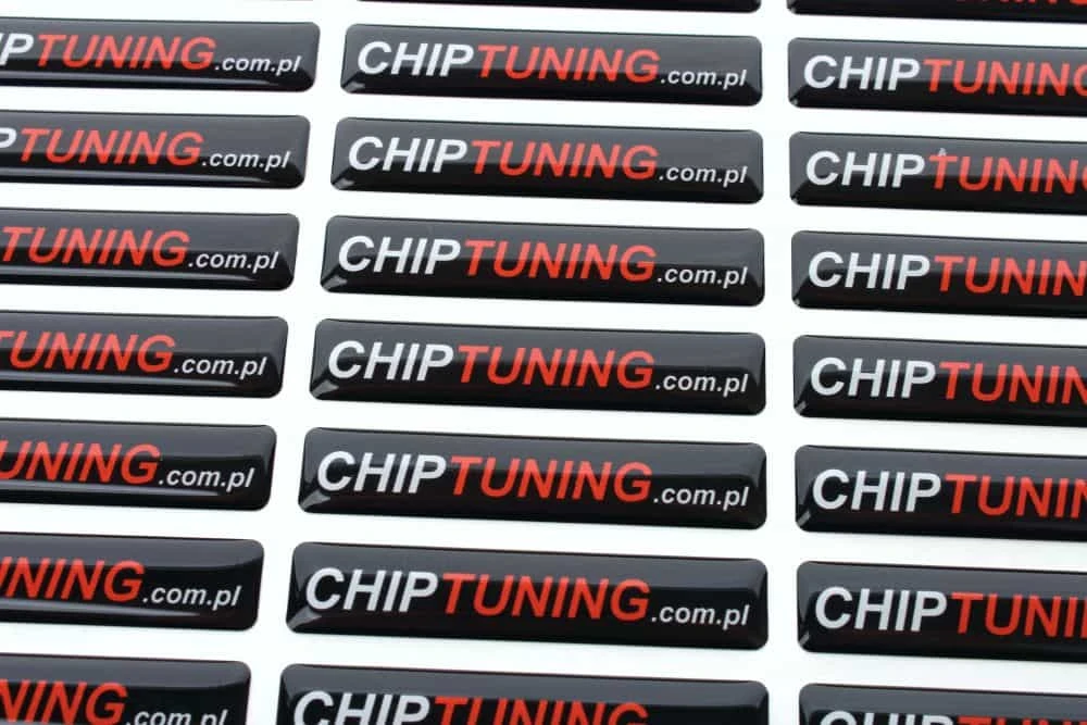 prostokątne naklejki żywiczne z logo ChipTuning