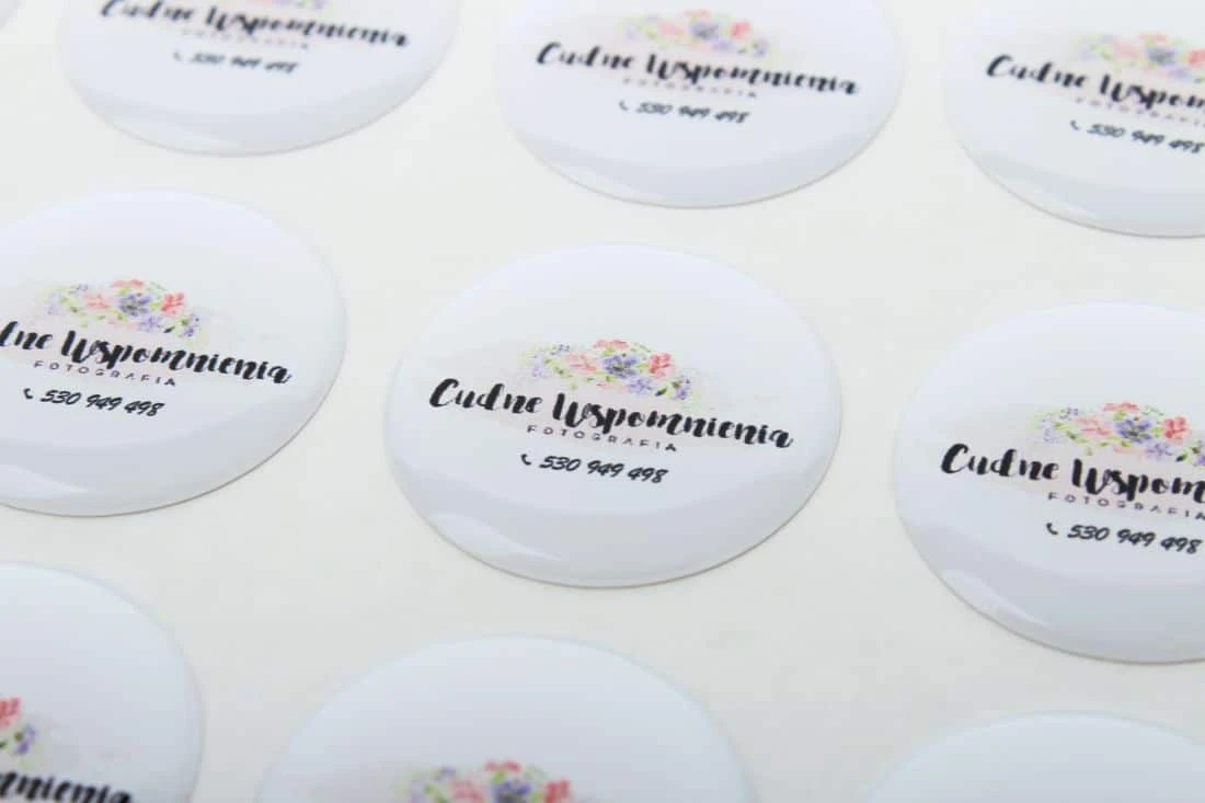 zdjęcie naklejek wypukłych z nadrukiem Cudne Wspomnienia