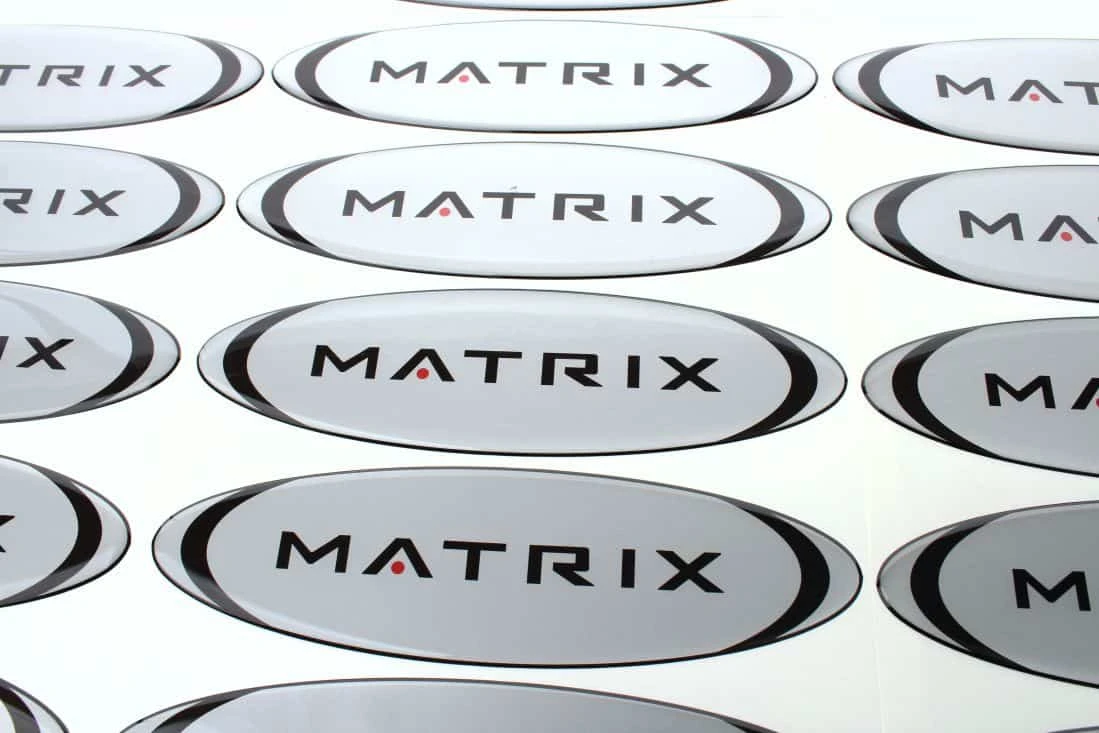 zdjęcie naklejek wypukłych z logo Matrix